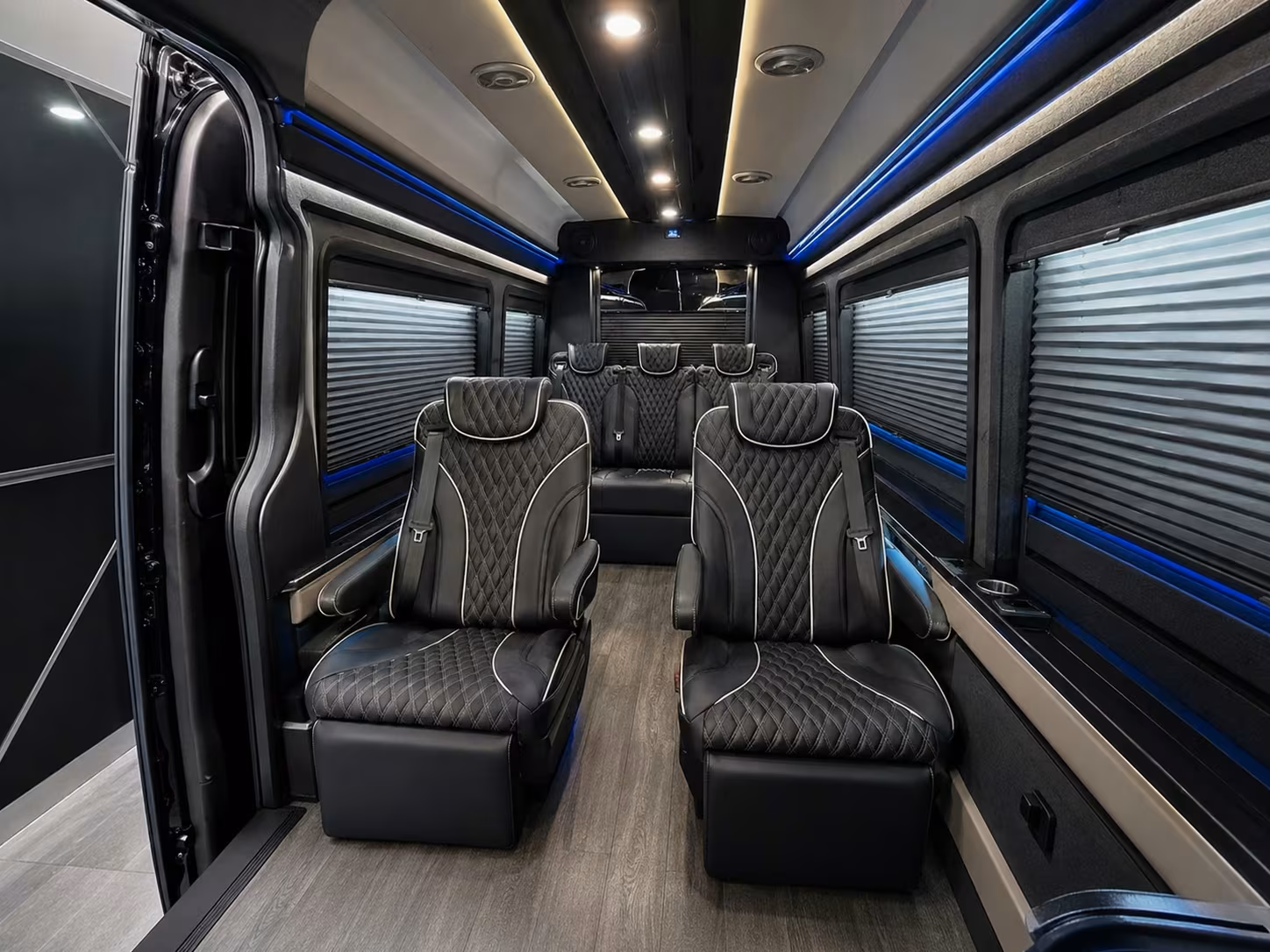 picking the right bus size for ventura airport transportation