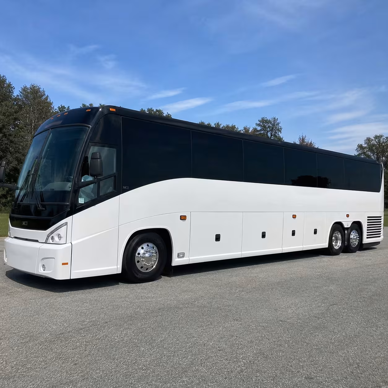 sports team fan charter bus rentals in ventura