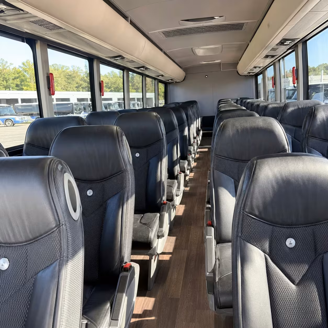 ventura charter bus rentals to disneyland and universal studios